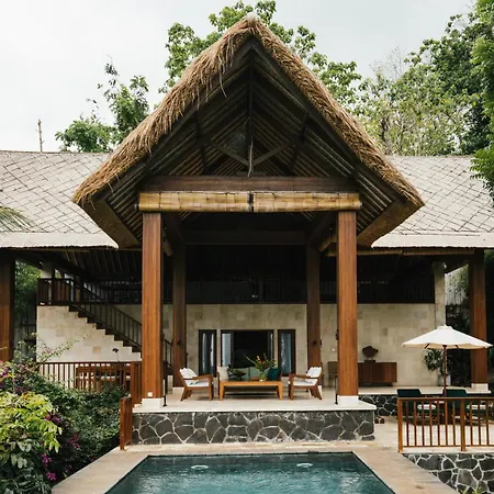 Sanglung Villas & Suites