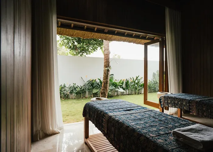 Sanglung & 5* Kubutambahan (Bali)