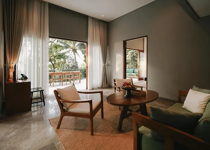 Sanglung & 5* Kubutambahan (Bali)