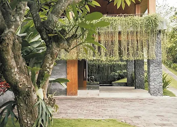 Resort Sanglung & Kubutambahan (Bali)